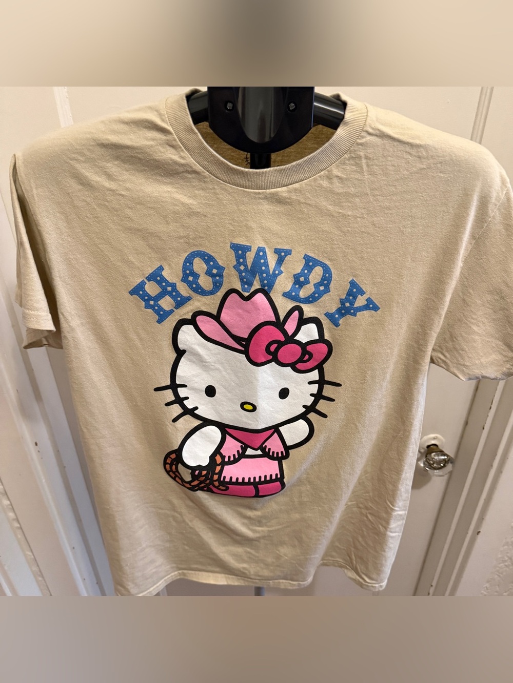 Sanrio Hello Kitty Cowgirl Graphic Tee - Pink & Cream